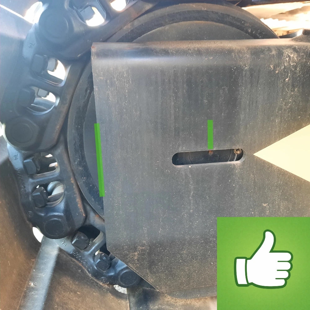 Avec un nouveau train de roulement, la roue folle avant de la pelle est entièrement rétractée.