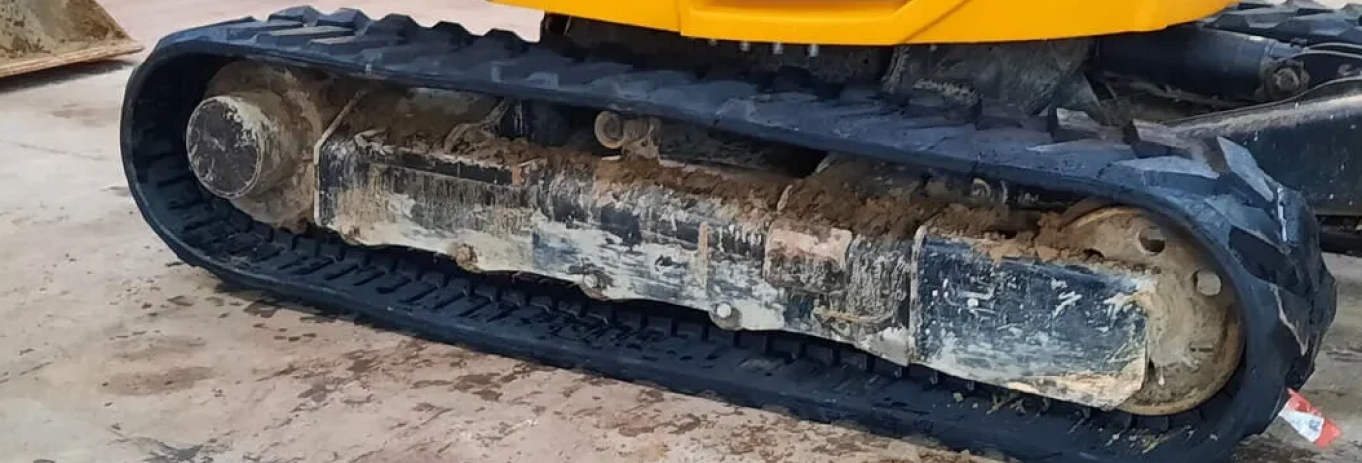 RUBBEREN RUPS CHENILLE CAOUTCHOUC Afbeelding voor Rubberen rupsen en rubbertracks
