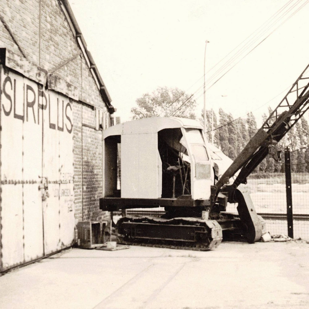 een oude kraan hersteld door Leon Janssen & co in de jaren 60.
